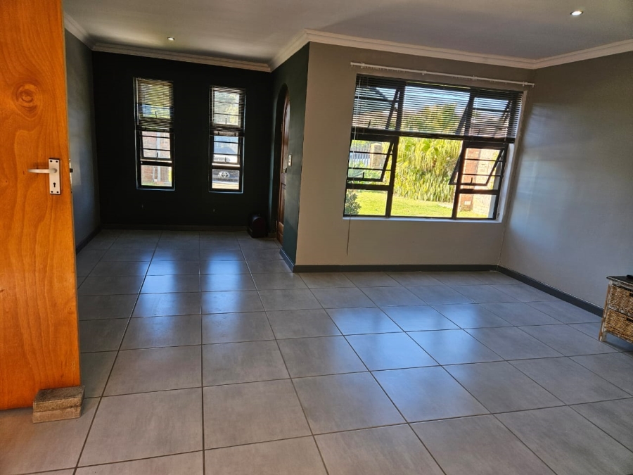 To Let 1 Bedroom Property for Rent in Greenshields Park Eastern Cape